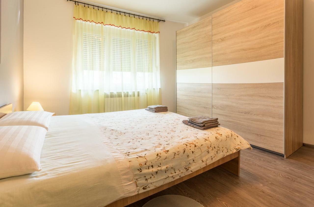 Apartment Dean Умаг Екстер'єр фото
