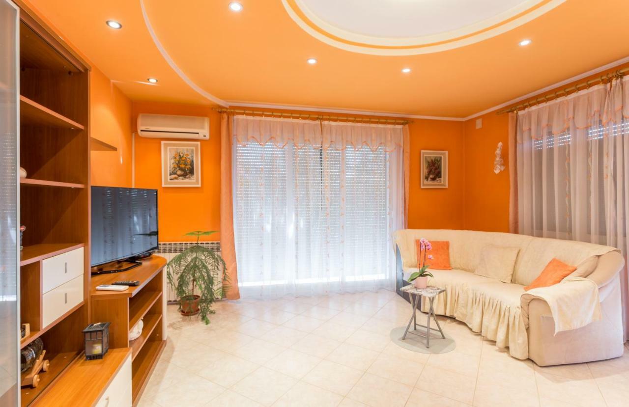 Apartment Dean Умаг Екстер'єр фото