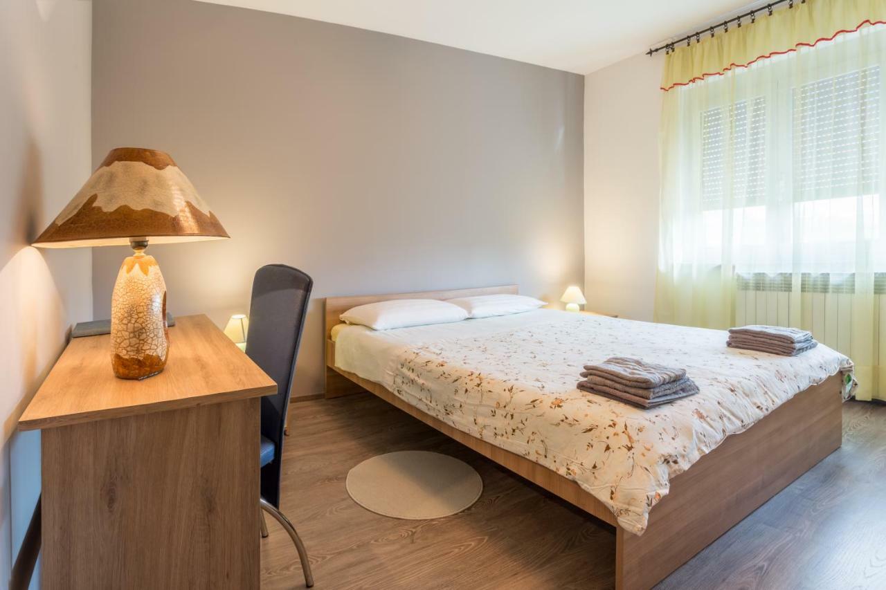 Apartment Dean Умаг Екстер'єр фото