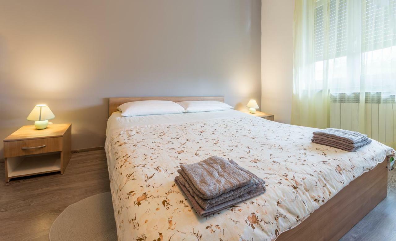 Apartment Dean Умаг Екстер'єр фото