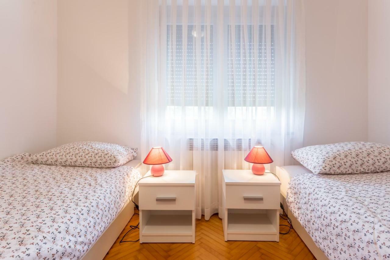 Apartment Dean Умаг Екстер'єр фото