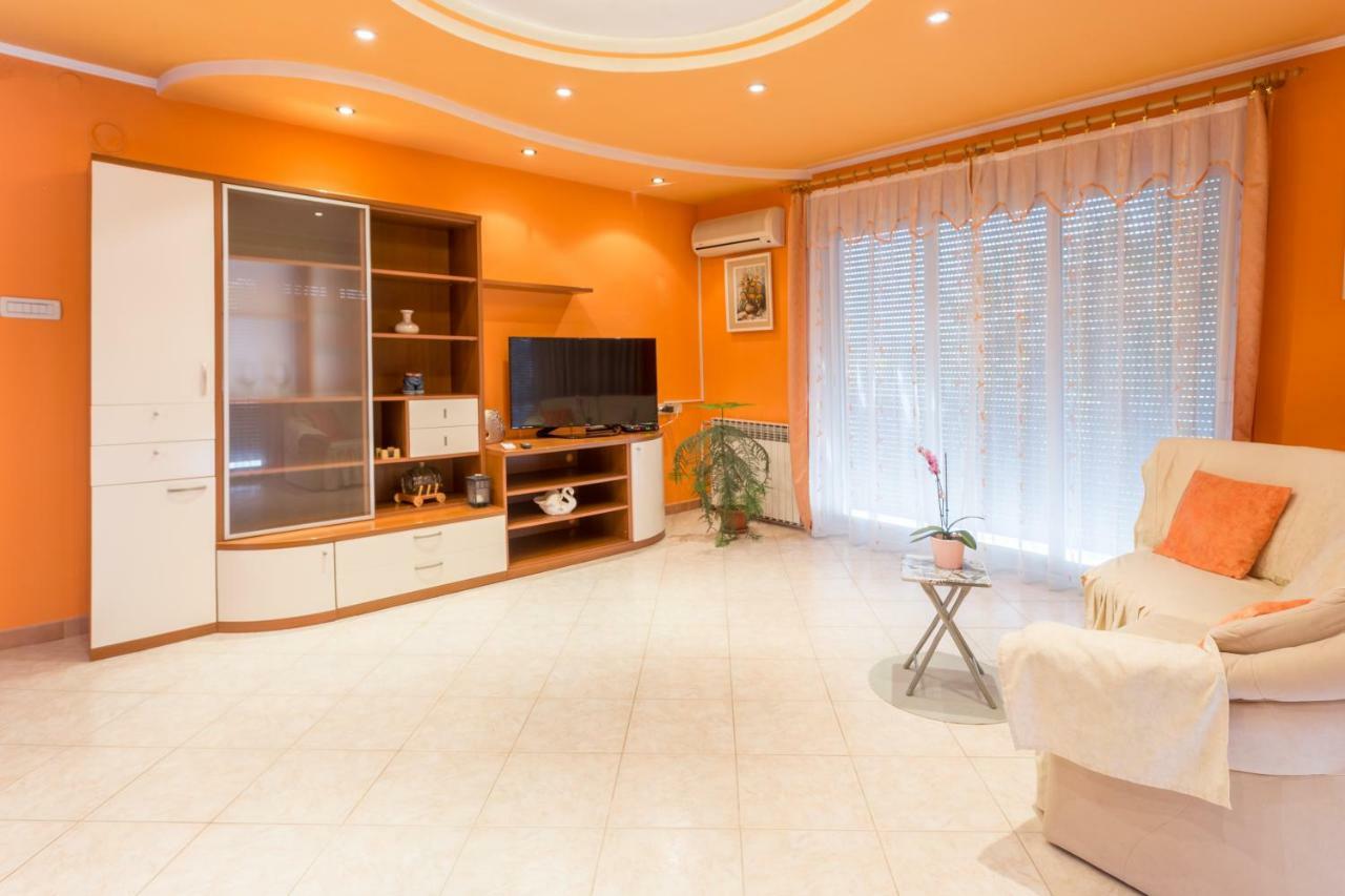 Apartment Dean Умаг Екстер'єр фото